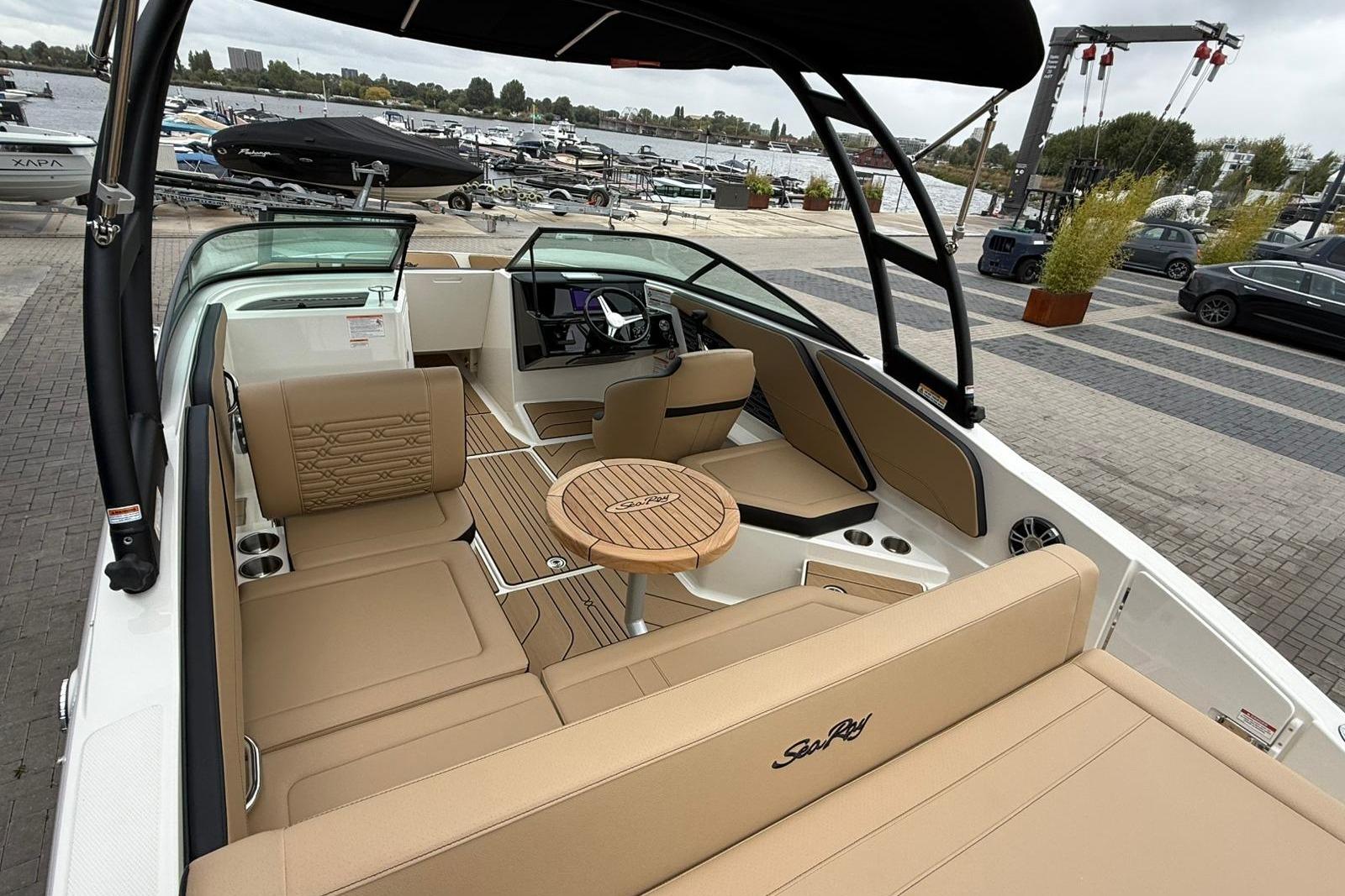 Sea Ray SPX 210 — foto 16 van 41