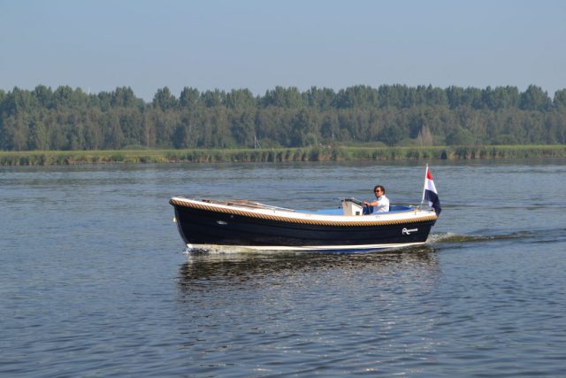 Waterspoor 630 DE GROOTSTE SLOEPENSHOWROOM VAN NEDERLAND — foto 3 van 6