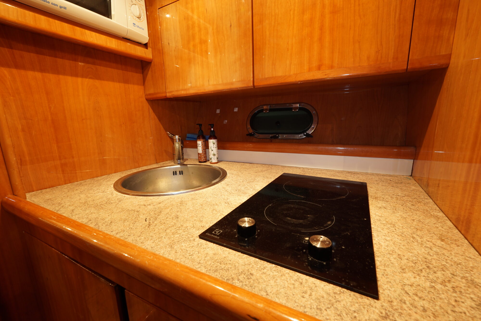 Airon Marine 425 HT — foto 29 van 58
