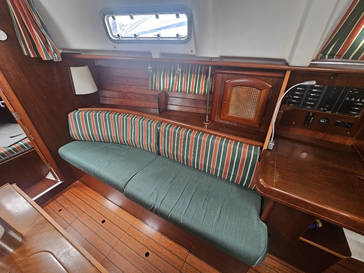 Beneteau Oceanis 36CC — foto 6 van 24