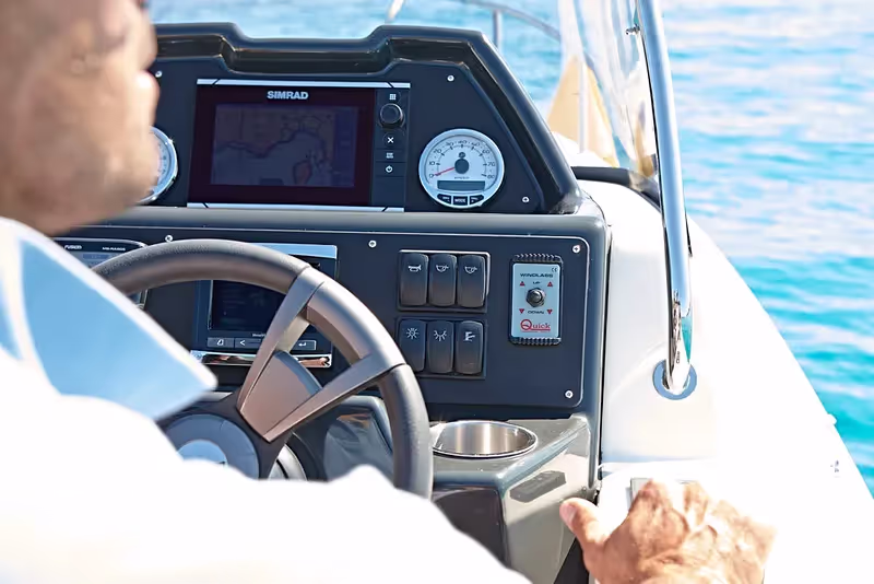 Quicksilver 755 Sundeck — foto 13 van 16