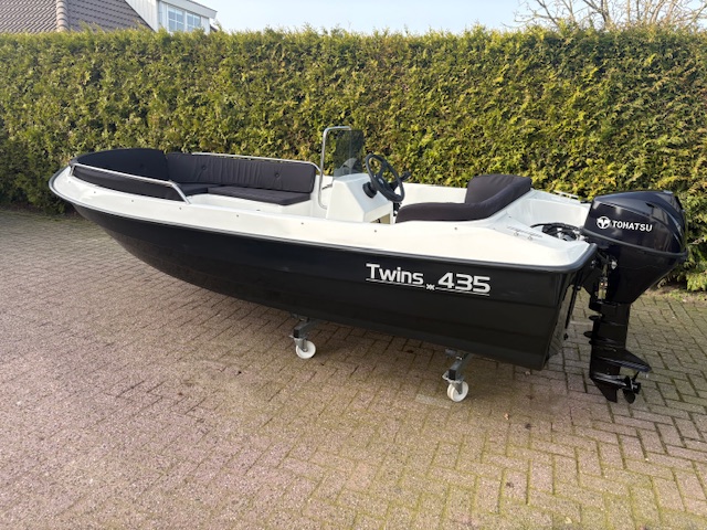 VAARKLAAR!! ZGAN Twins 435 met Tohatsu 8 PK en  Dekzeil — foto 2 van 10