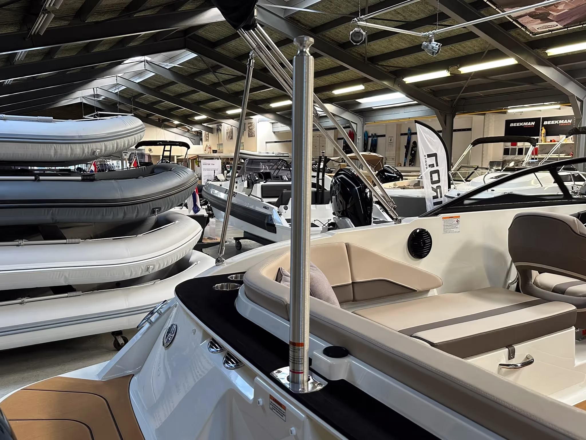 Bayliner V20 Bowrider — foto 9 van 29