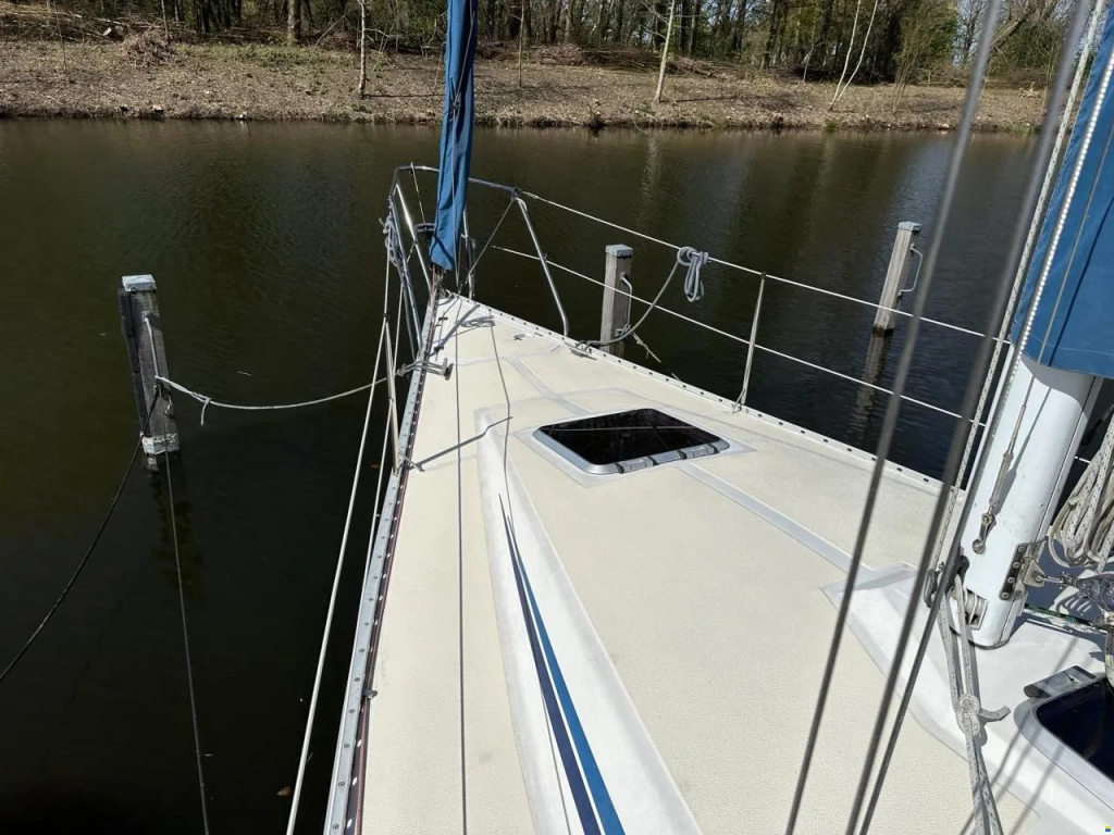 Hunter 28.5 — foto 23 van 44