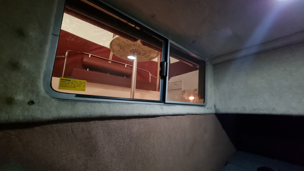 Maxum 2300SCR met trailer (in bijzonder nette staat!) — foto 32 van 39
