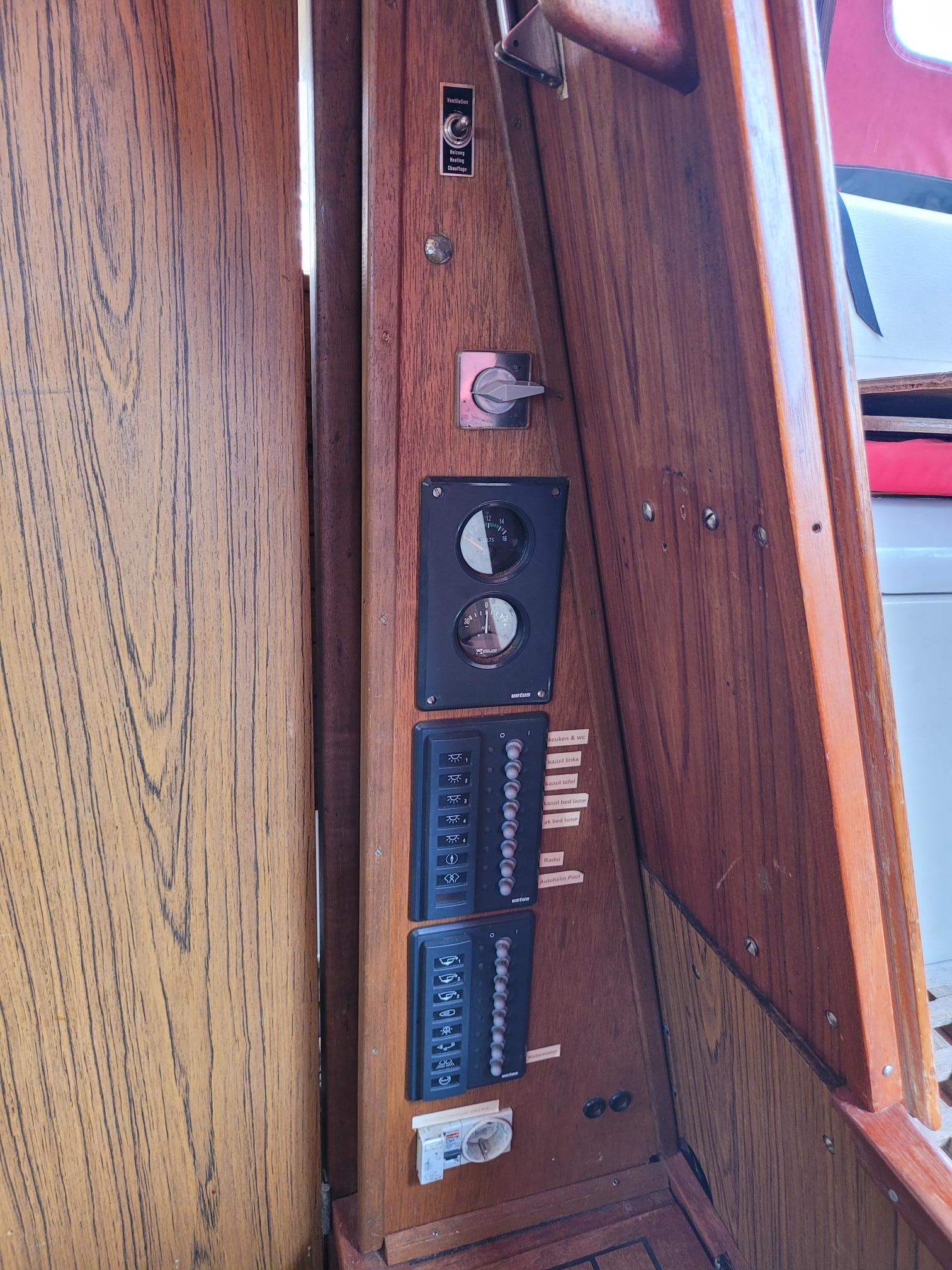 Dehler D. 80 AK met Yanmar motor uit 2009 — foto 12 van 14