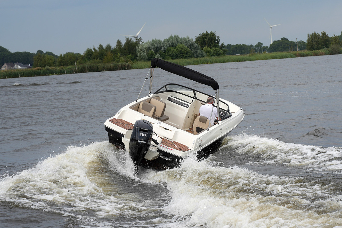 Bayliner VR4 — foto 3 van 36
