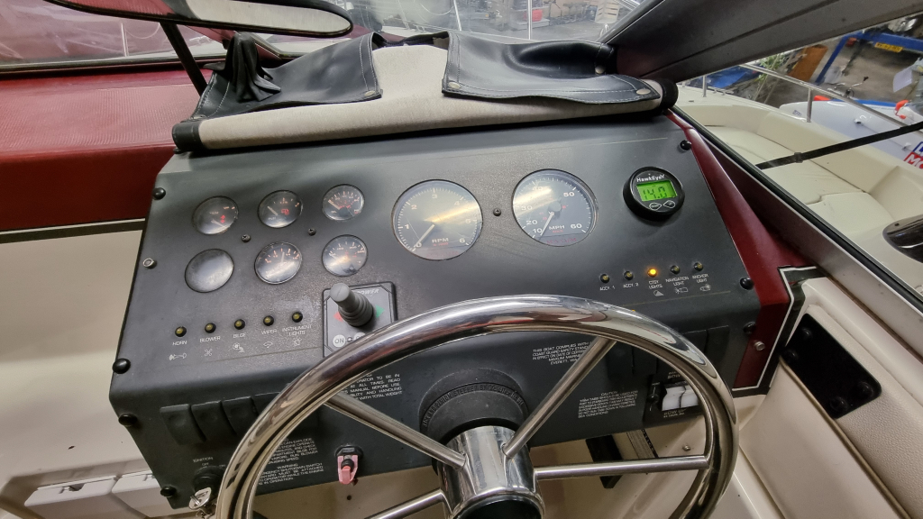 Maxum 2300SCR met trailer (in bijzonder nette staat!) — foto 10 van 39