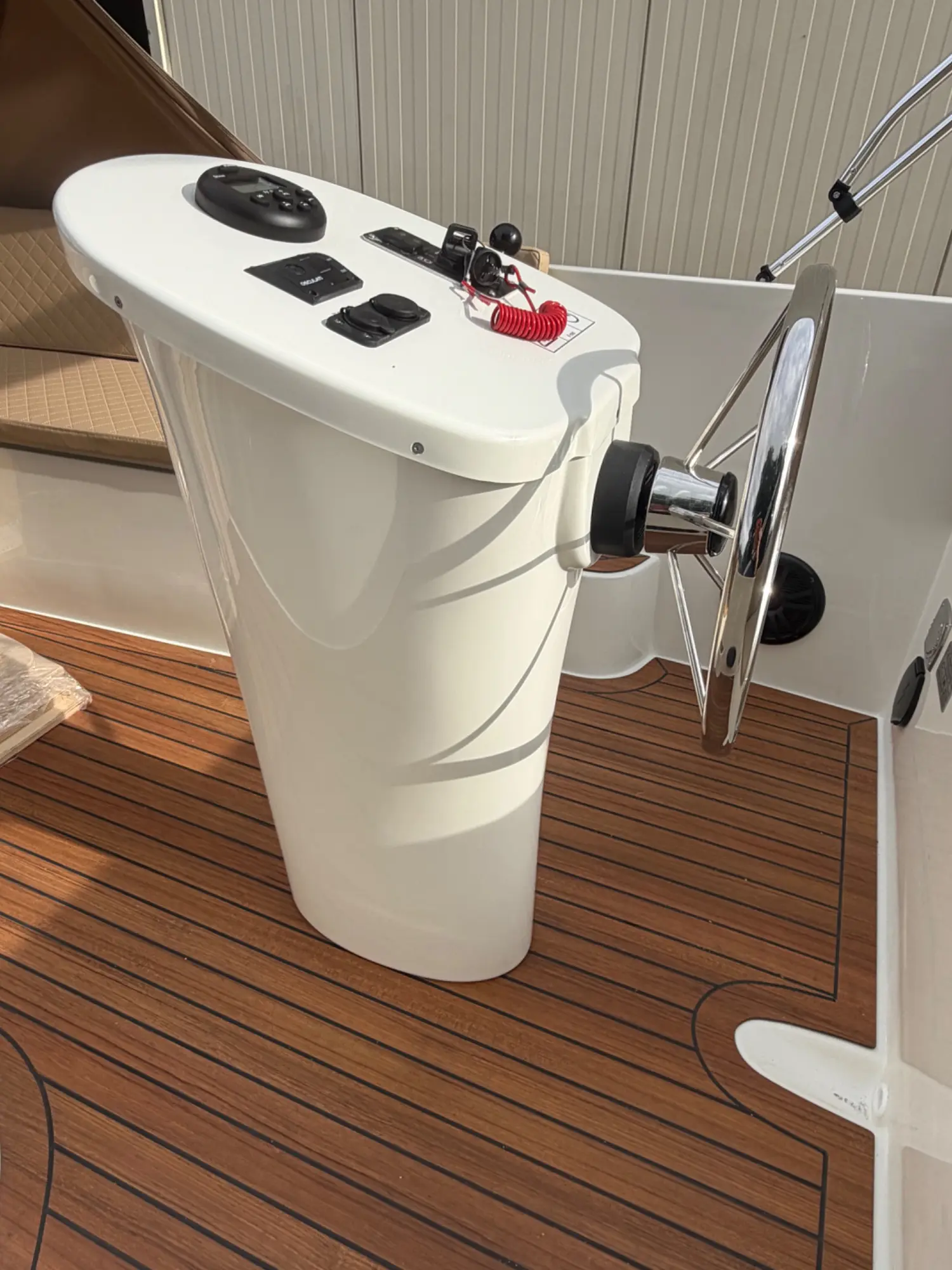 Maassloep 570 Honda 20pk nieuw luxe opties — foto 8 van 15