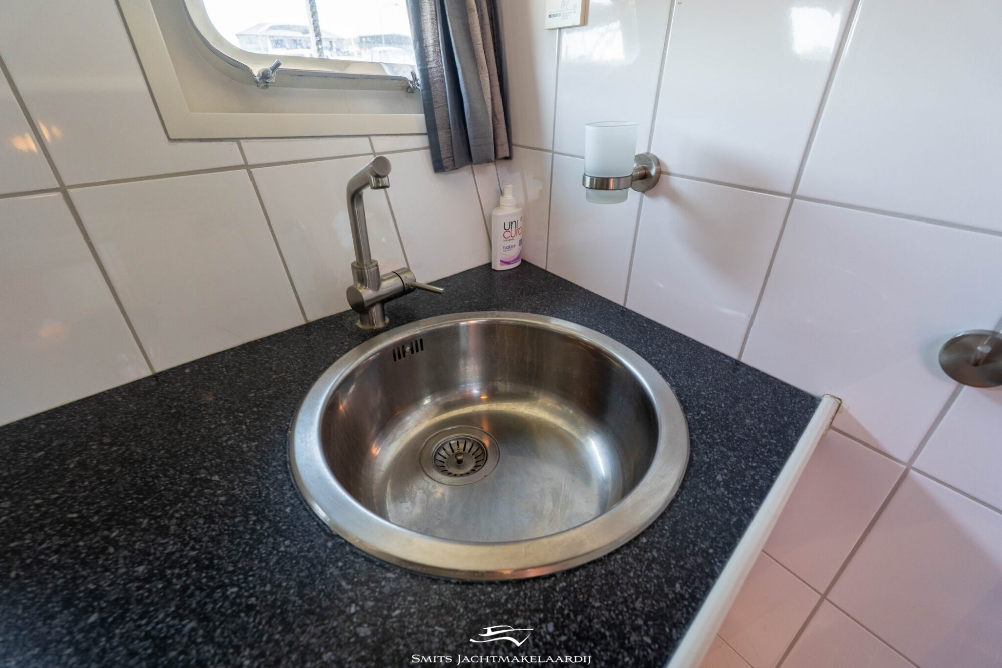 Van der Valk Valk Vitesse 54 Stabilizers — foto 40 van 98