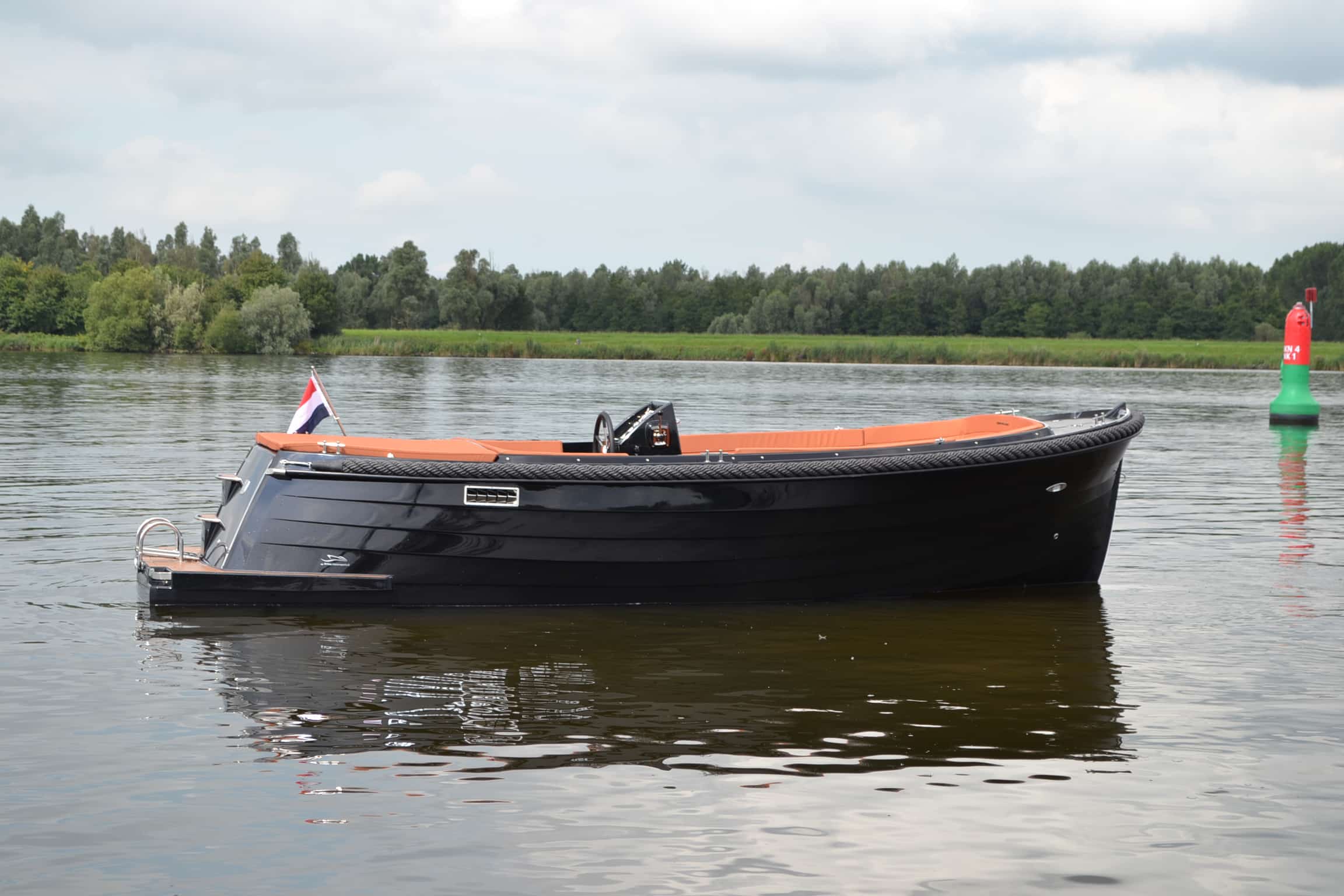 4 Family 690 Tender — foto 5 van 8