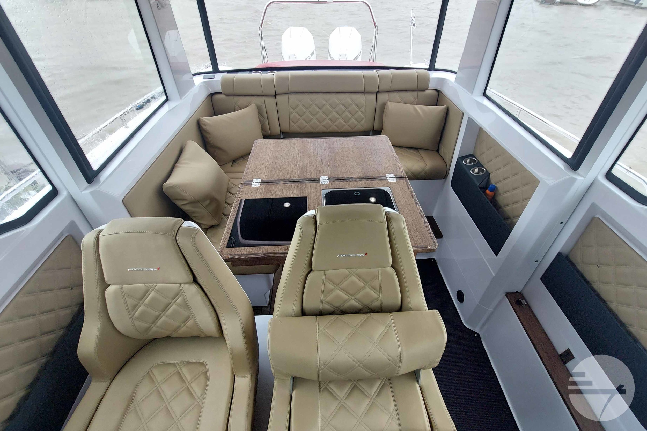 Axopar 37 XC Cross Cabin — foto 4 van 40