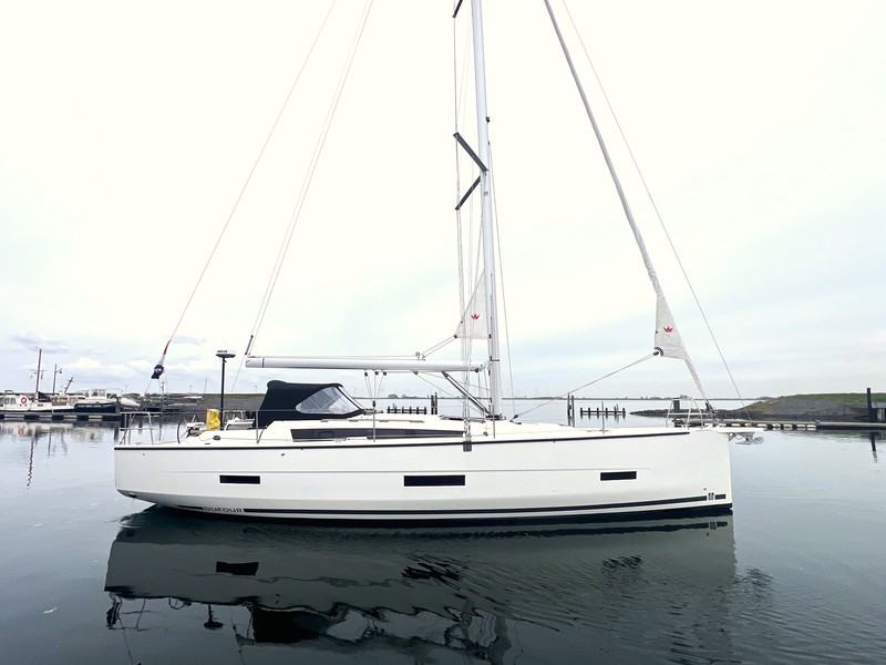 Dufour 430 GL — foto 1 van 63