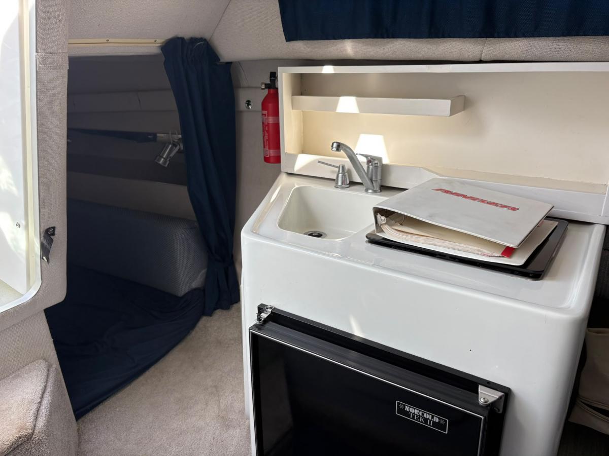 Rinker 260 FIESTA FEE — foto 12 van 27