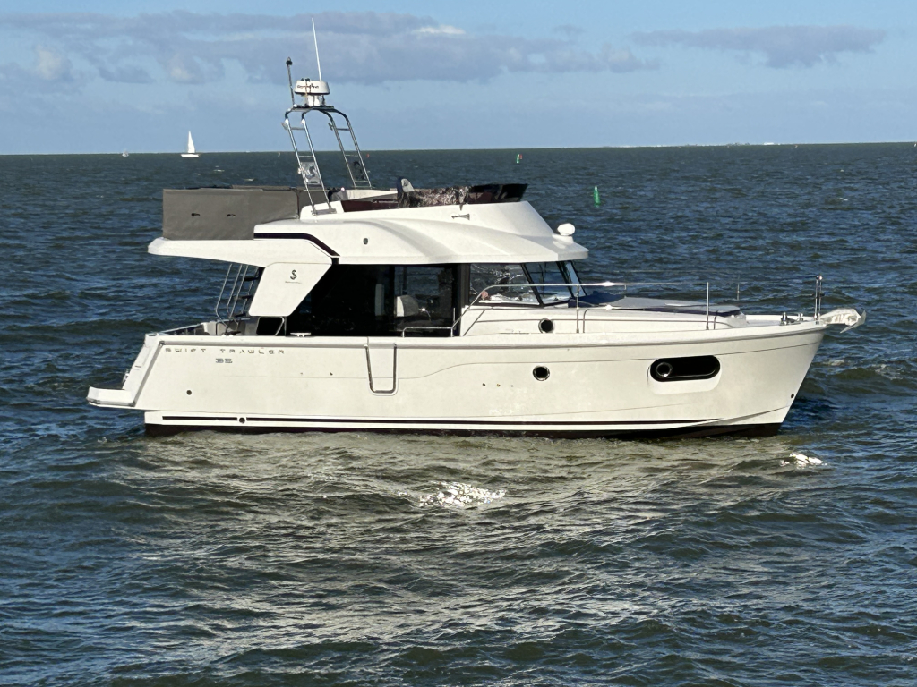 Beneteau Swift Trawler 35   (Gedupliceerd)