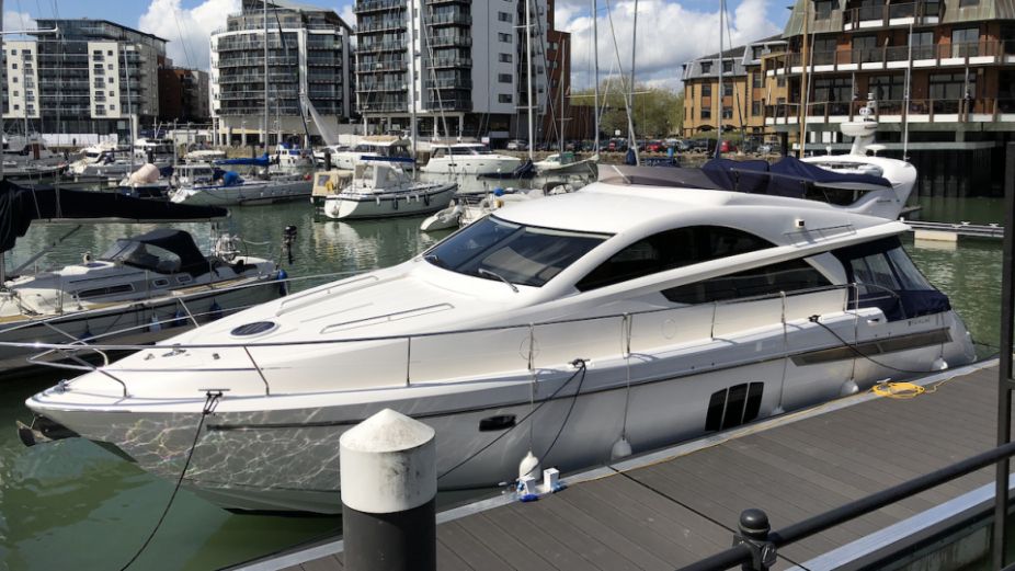 Fairline Phantom 48 — foto 3 van 3