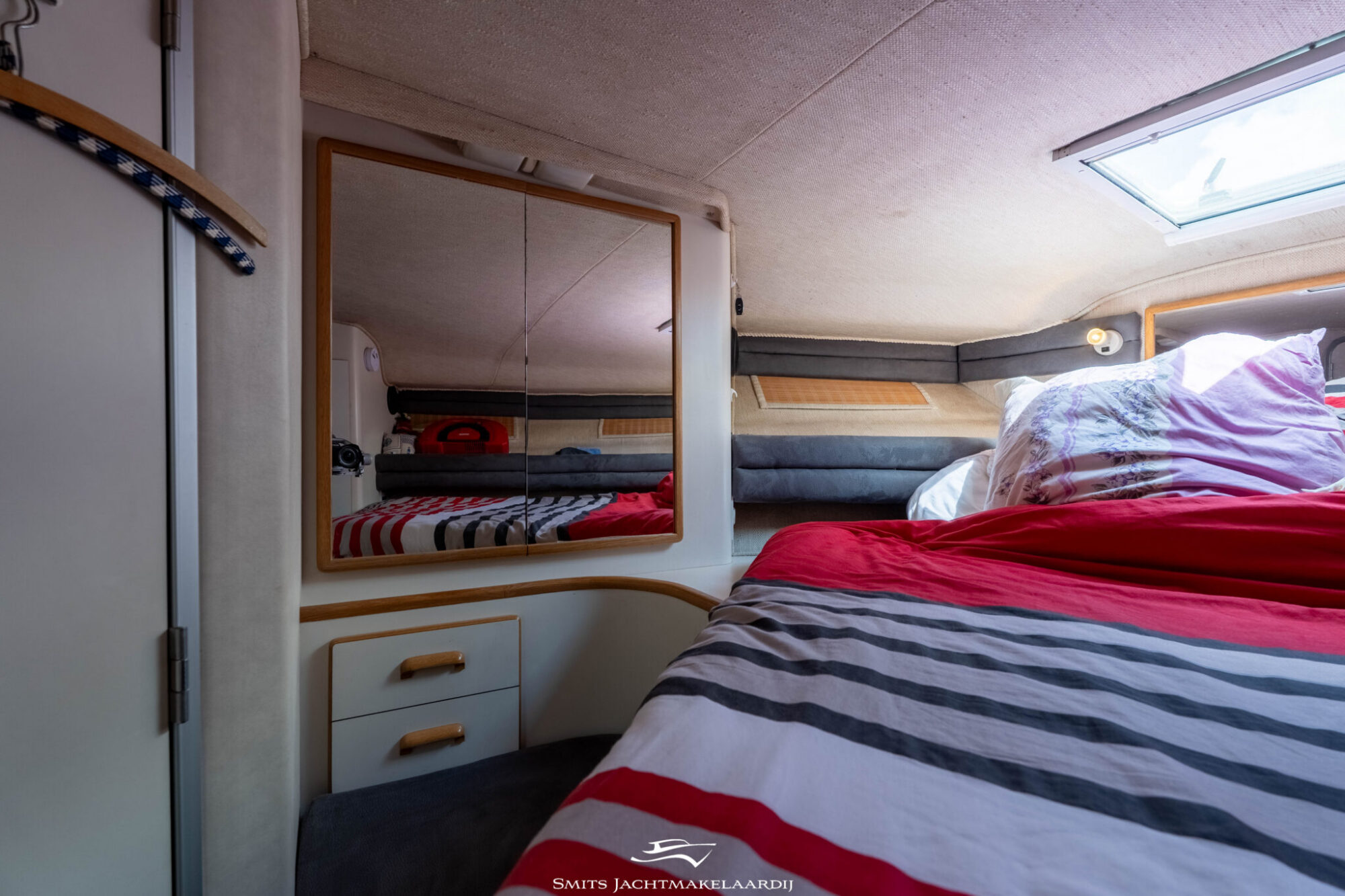 Sea Ray 370 Express Cruiser — foto 23 van 59