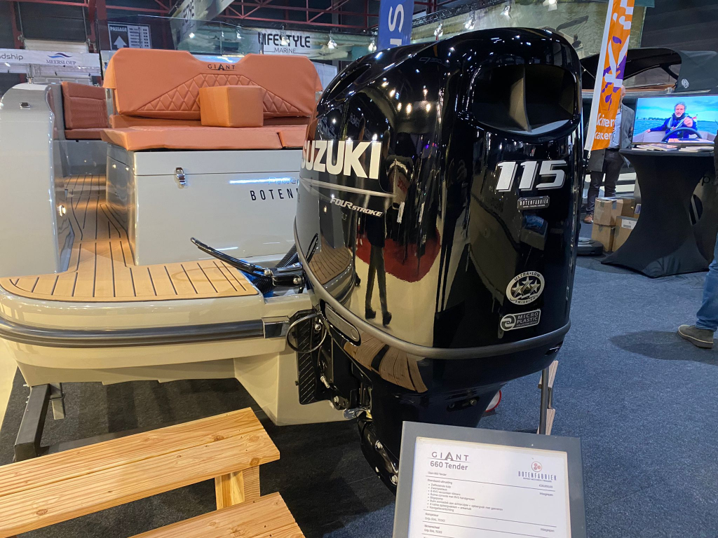 Giant 660 + 115 pk Suzuki  — foto 5 van 6