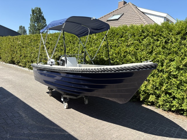 Silver Yacht 405 met Selva 8 PK 4 Takt — foto 6 van 12
