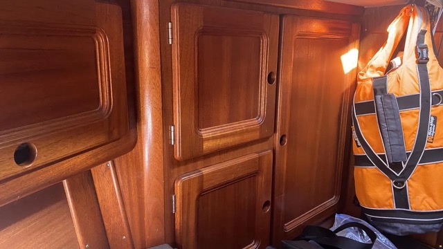 Bavaria 350 Lagoon - BluYachting — foto 5 van 12