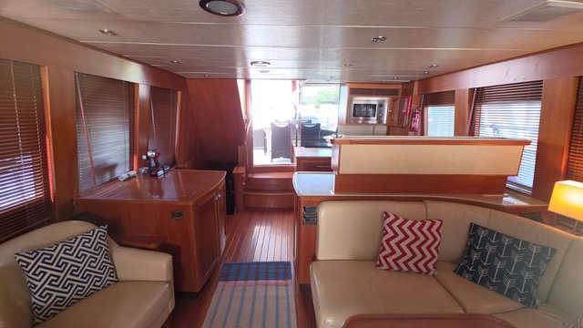 Trader 64 Sunliner - BluYachting — foto 9 van 12