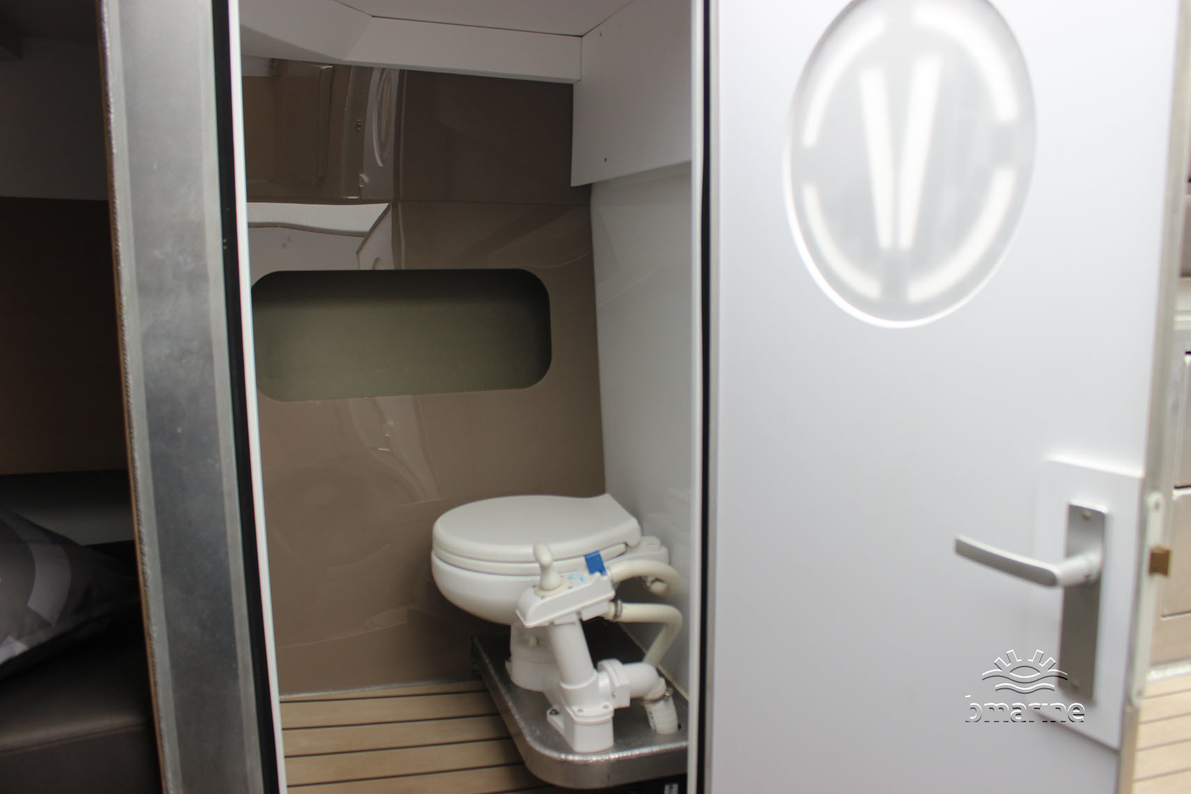 Van Vossen Tender Cabin 1000 — foto 16 van 46