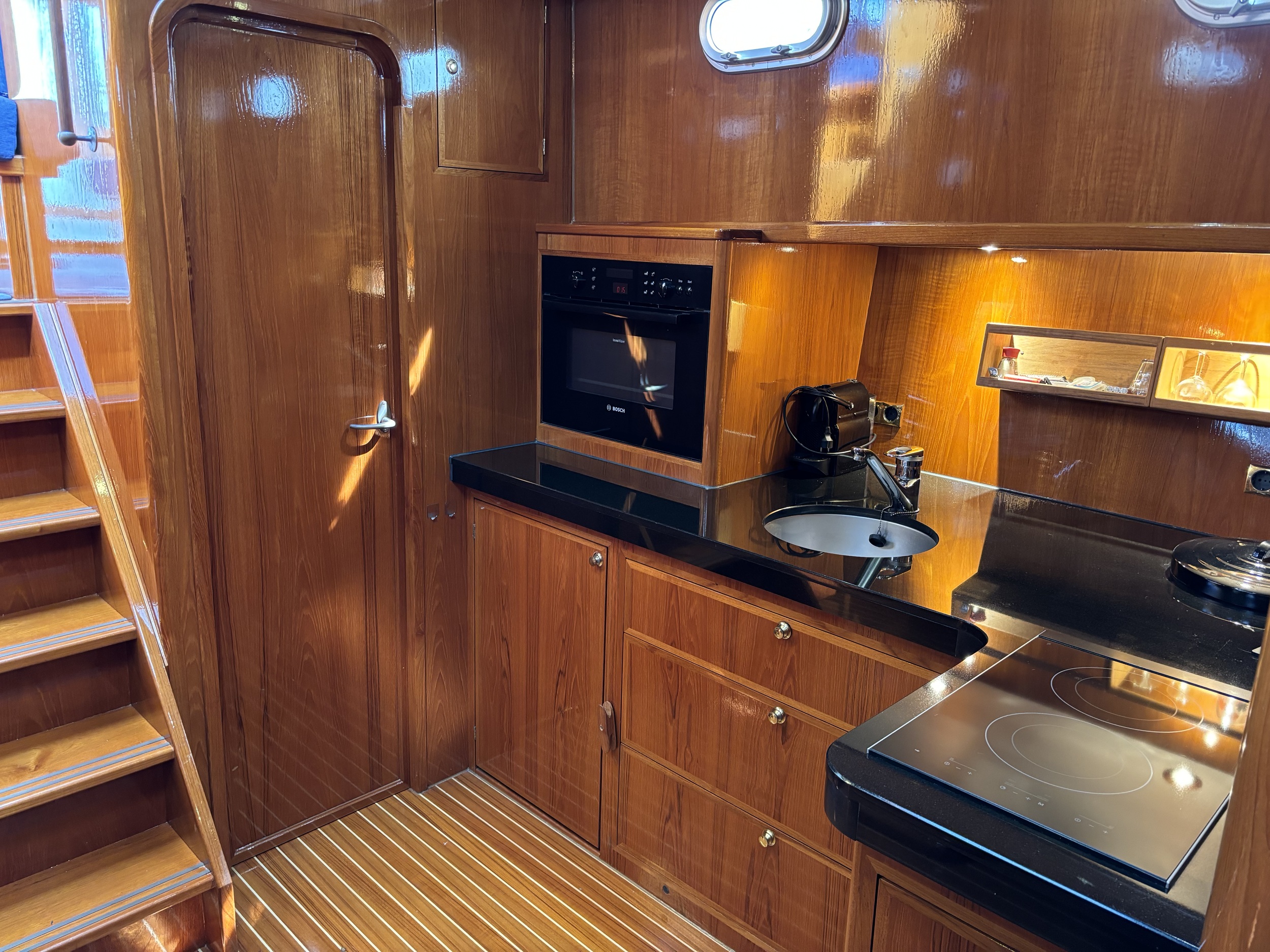 Hemmes Trawler 1500 — foto 16 van 31