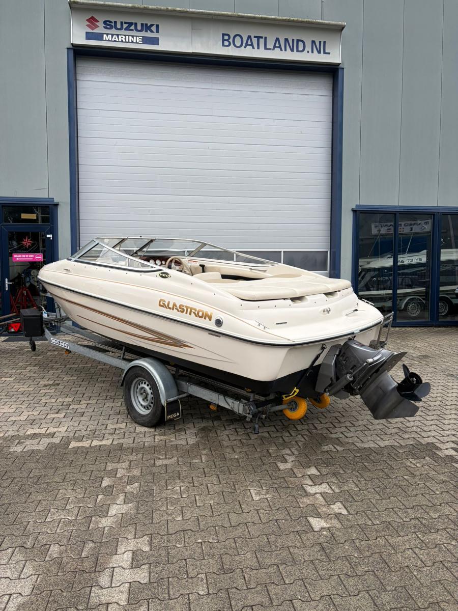 Glastron GX185 Bowrider — foto 5 van 17