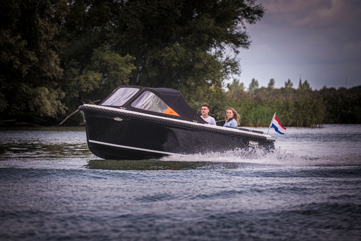 Maxima 600 tender — foto 4 van 19