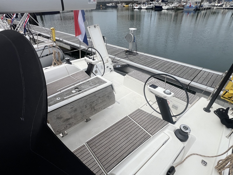 Dufour 430 GL — foto 44 van 63