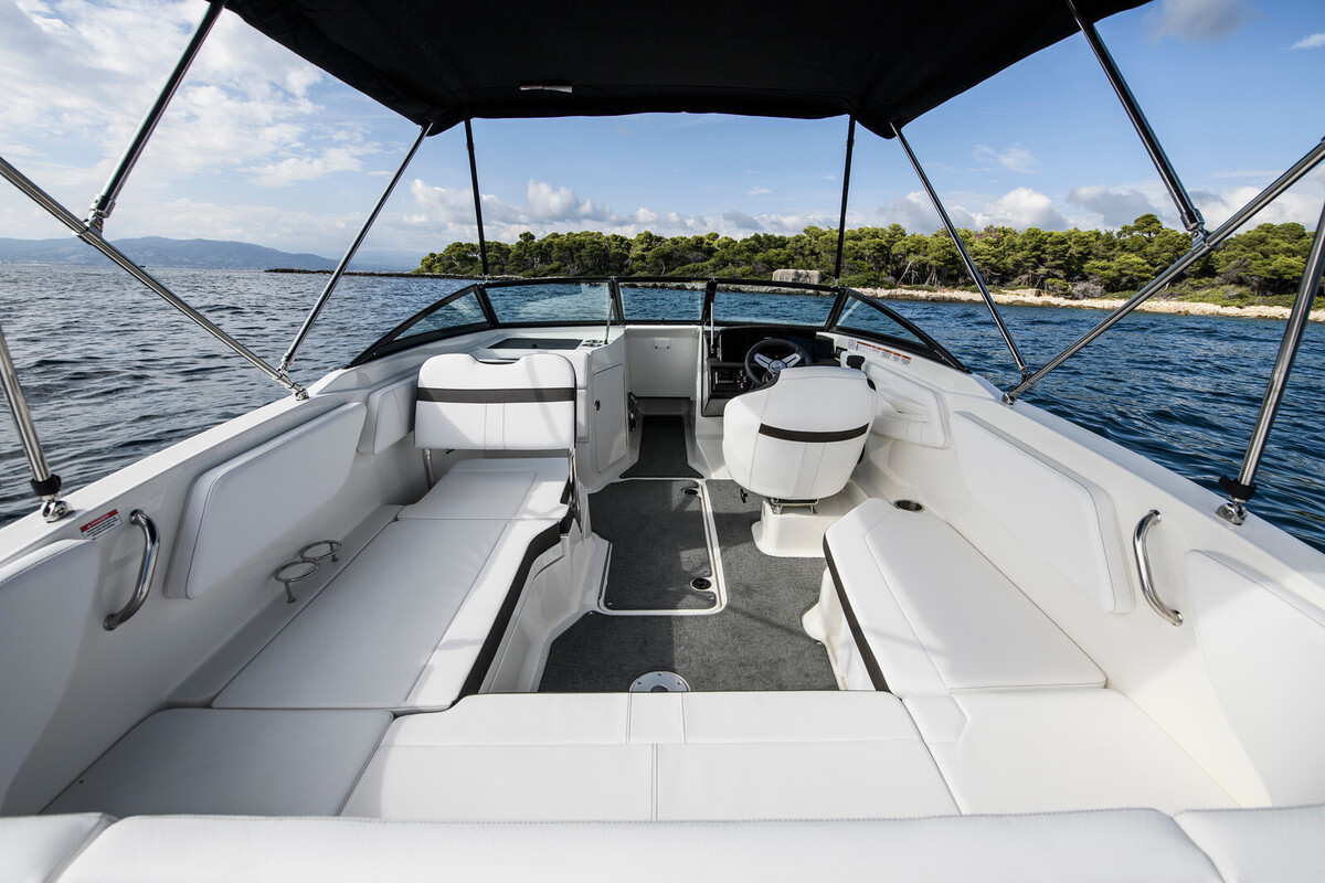 Sea Ray SPX 210 Outboard — foto 10 van 19