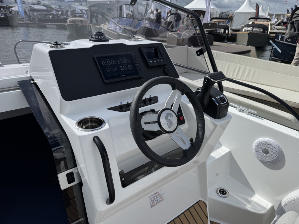 Beneteau Flyer 7 Sundeck | 200PK Honda IST | Pilot Edition — foto 13 van 17