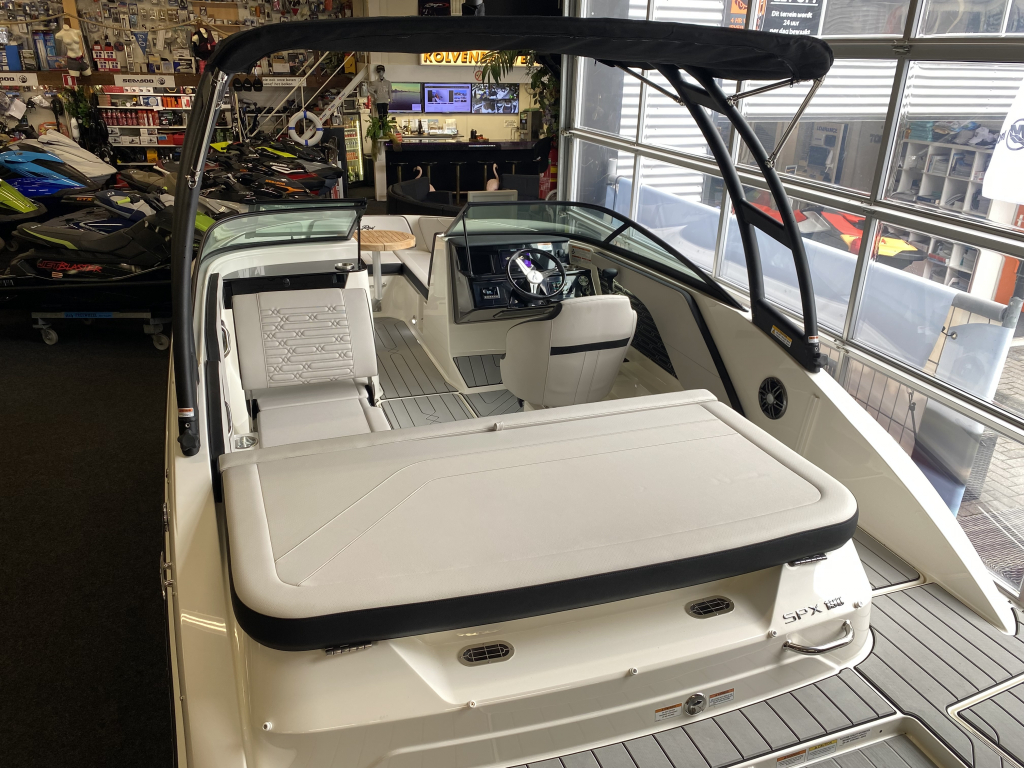 Sea Ray SPX 190  — foto 8 van 40