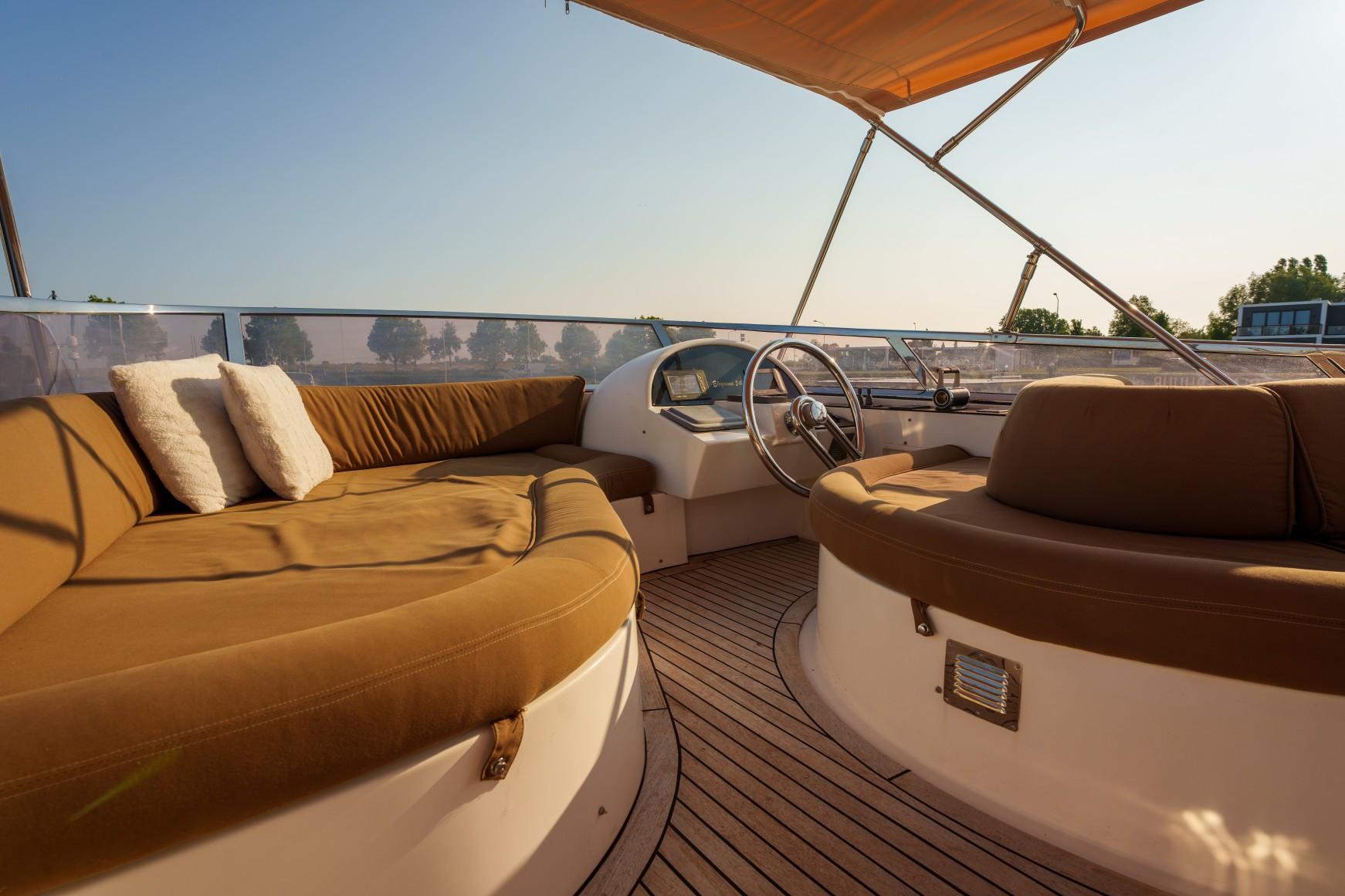 Elegance 54 — foto 30 van 75