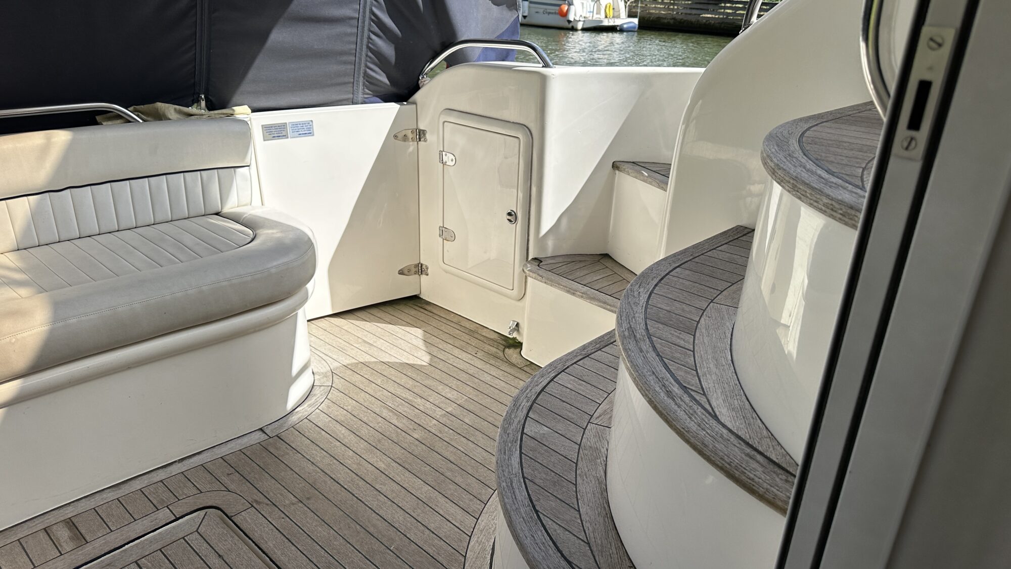 Fairline Phantom 40 Flybridge — foto 12 van 57