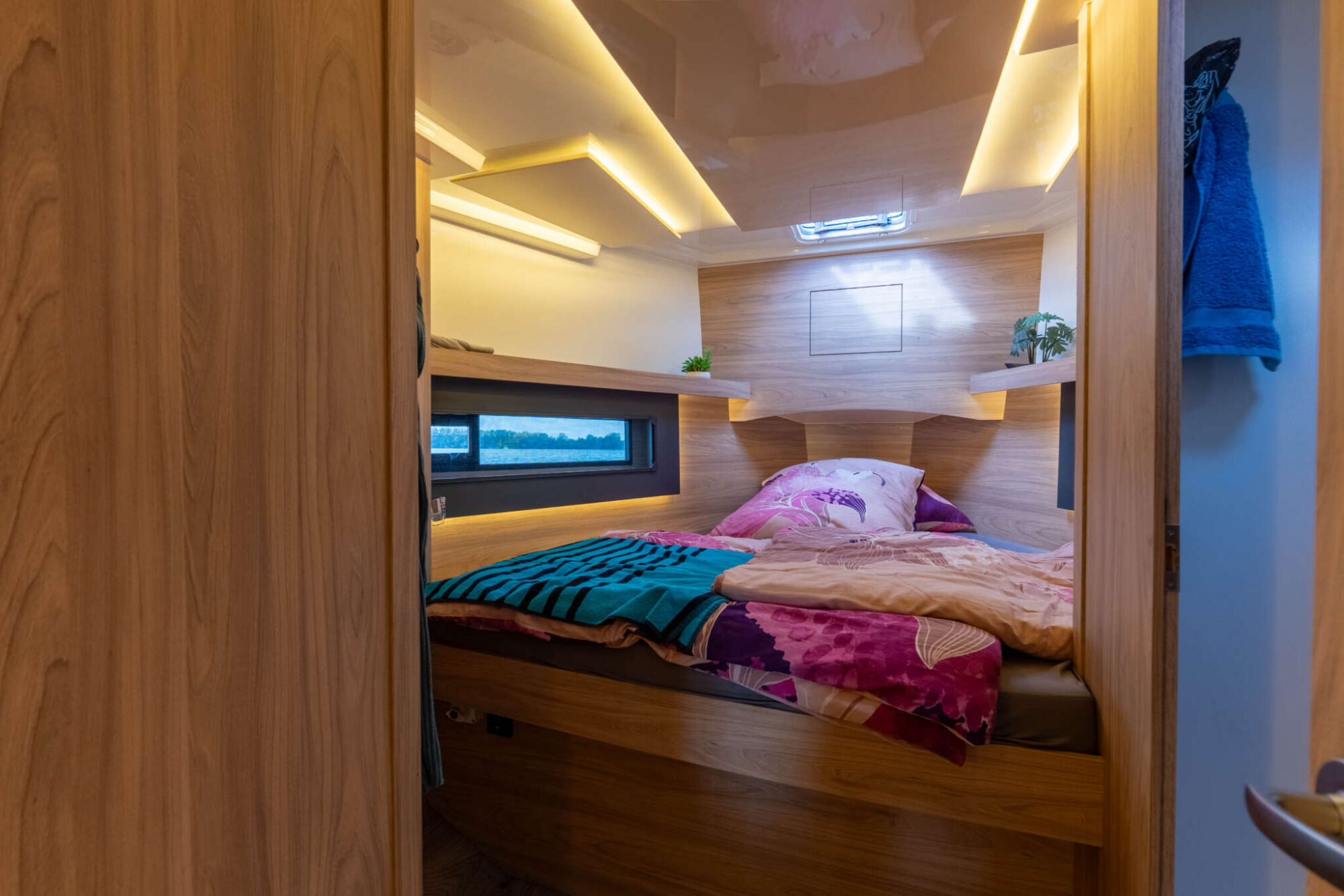 Cobra Yachts Futura 40 Grand Horizon — foto 24 van 55