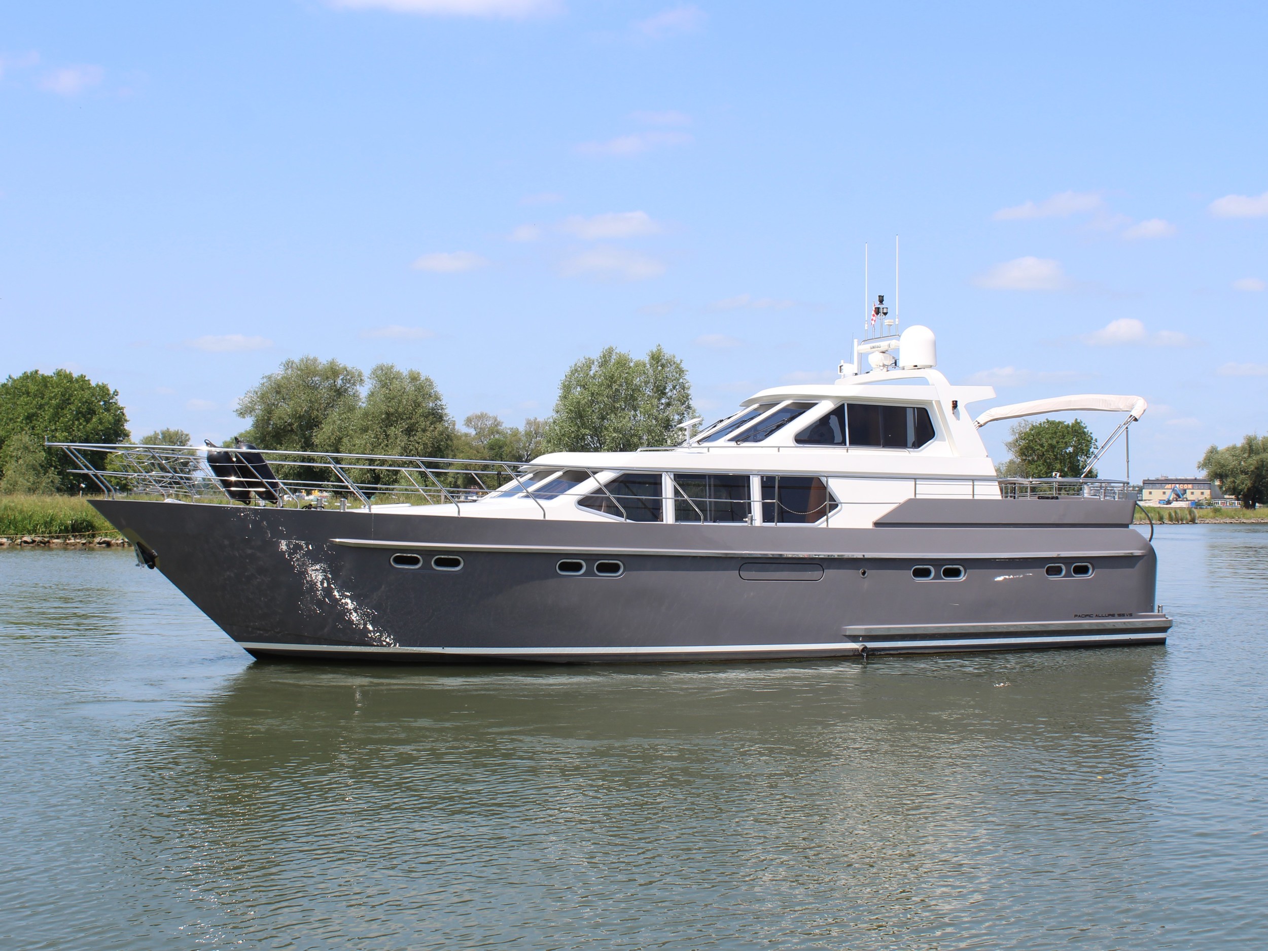 Pacific Allure 155 Stuurhuis — foto 1 van 28