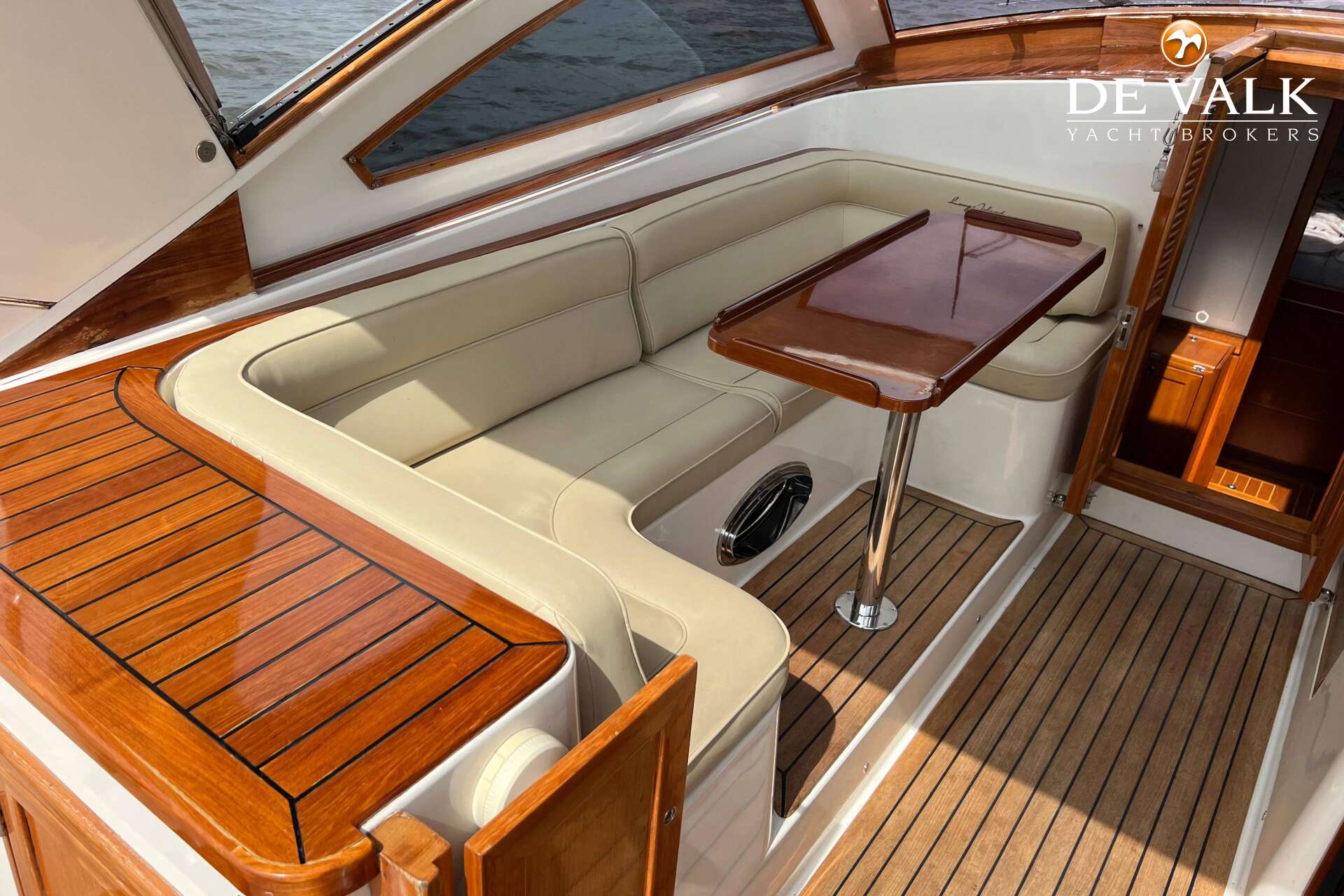 Long Island 40 Runabout — foto 13 van 41
