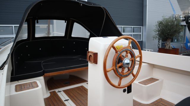 Crescent Allure 21