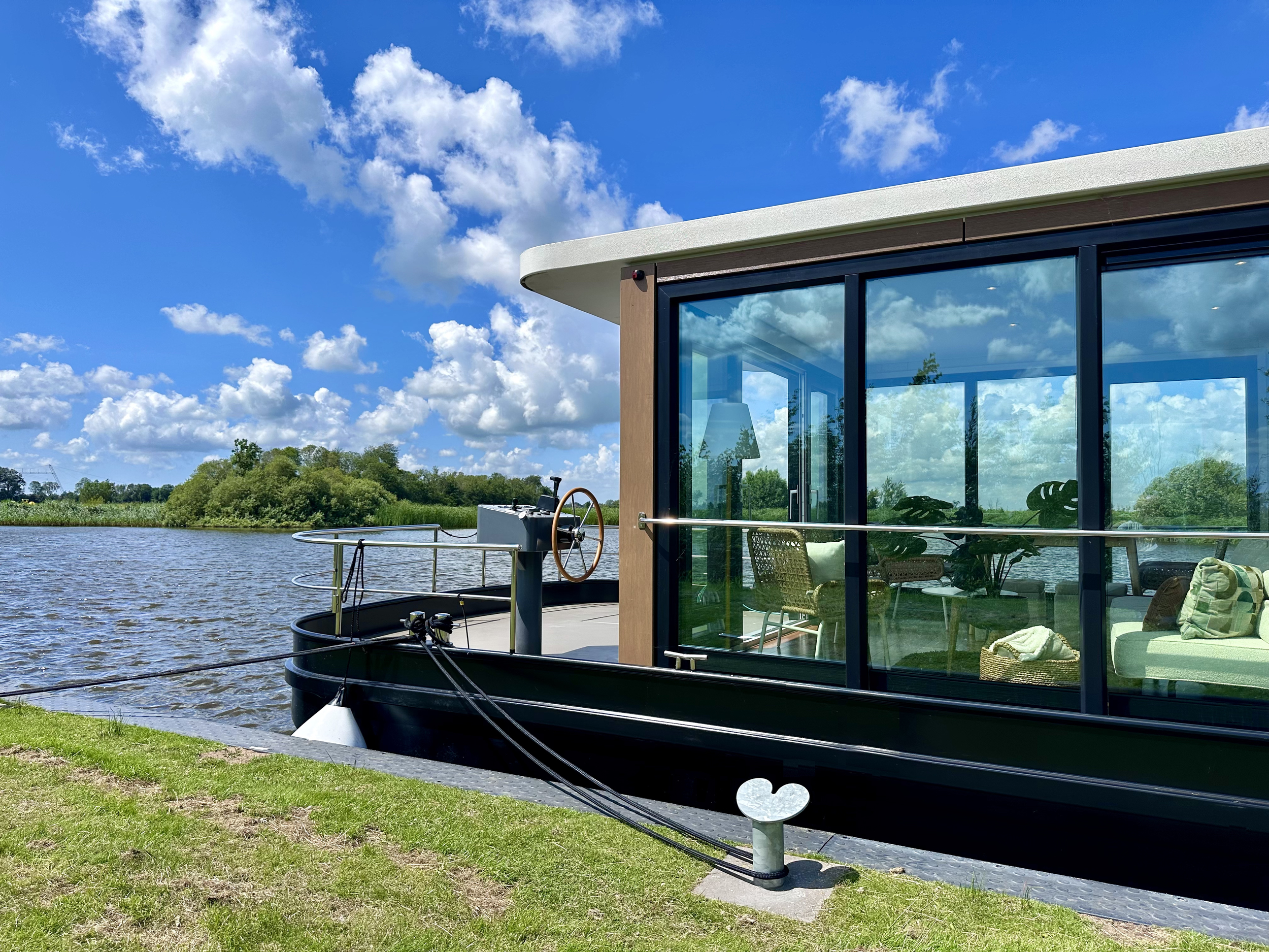 HOMESHIP Lotus Navigator 14 Houseboat — foto 7 van 38