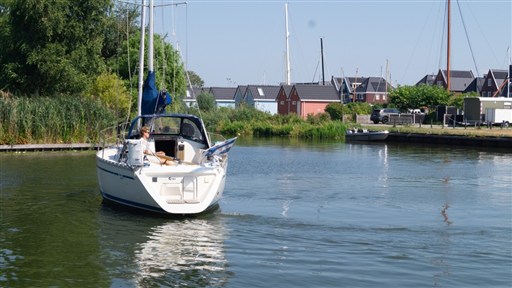 Bavaria 320 Sportline (1991) — foto 9 van 12