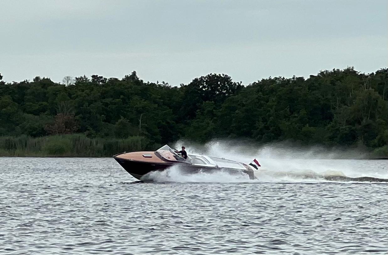 Boesch 850 Runabout Deluxe — foto 14 van 40