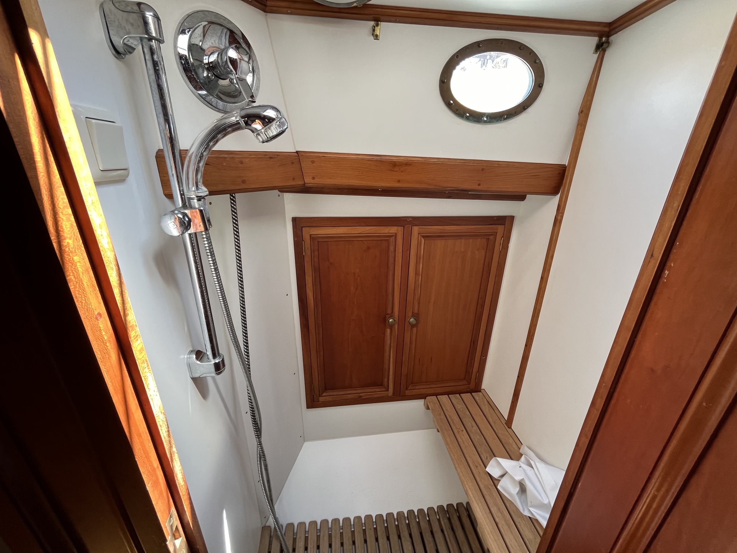 Lemsteraak Zilveren Zwaan - Hoek Design Roefuitvoering — foto 16 van 31