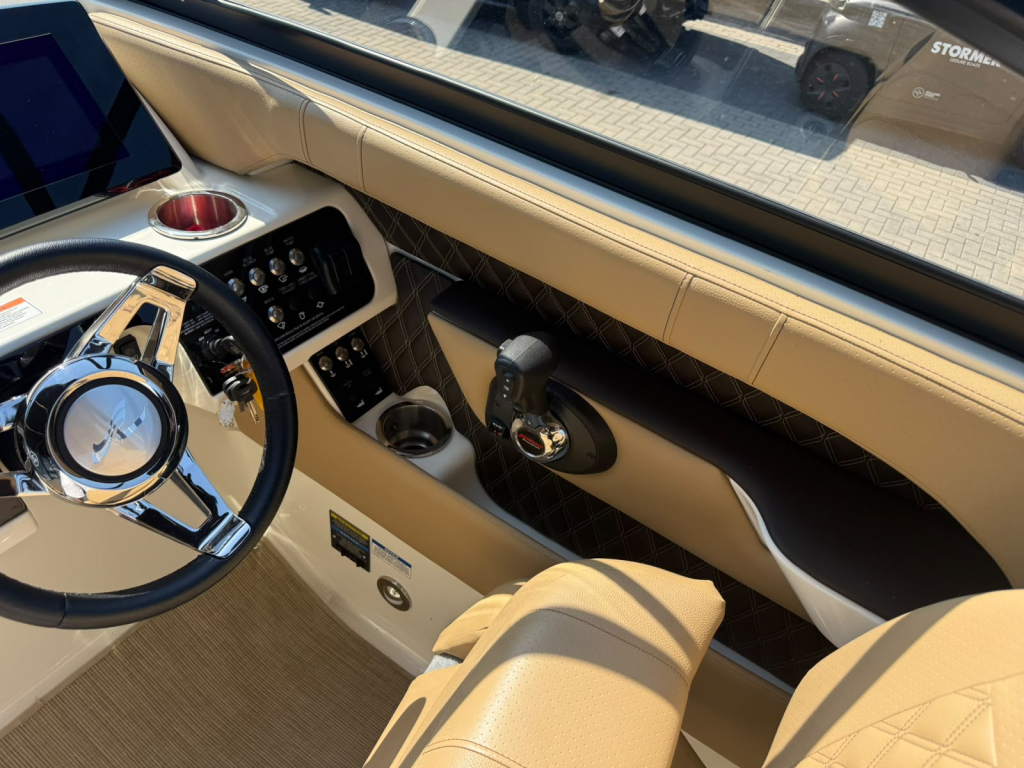 Sea Ray SLX 250 — foto 8 van 20