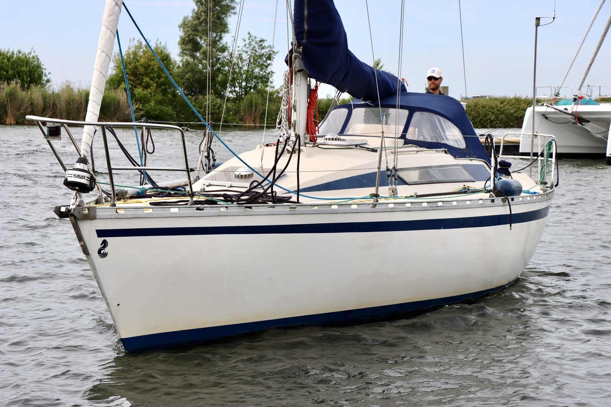 Beneteau First 32
