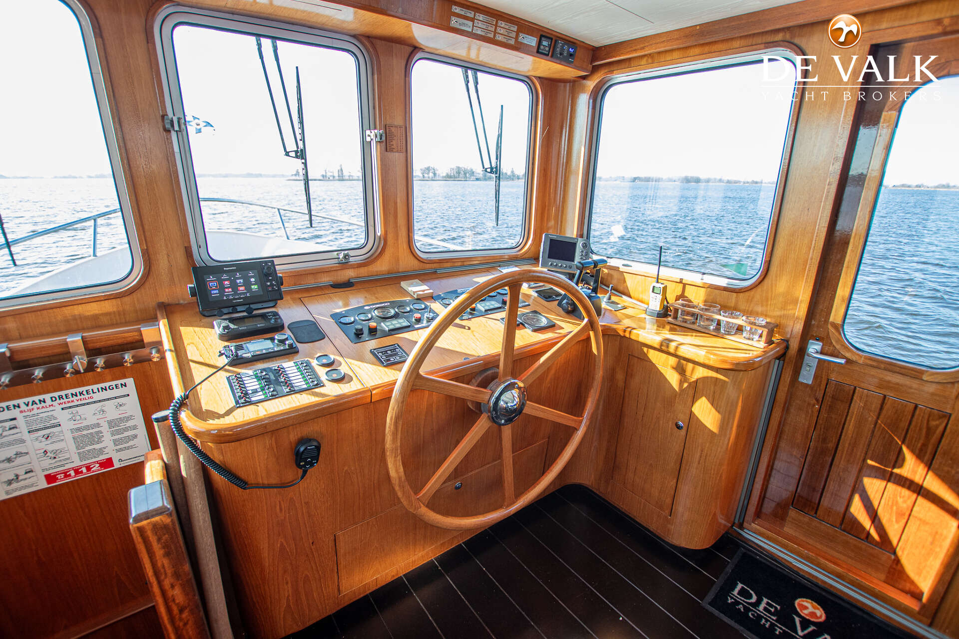 Custom Built Live Aboard 1800 — foto 26 van 45