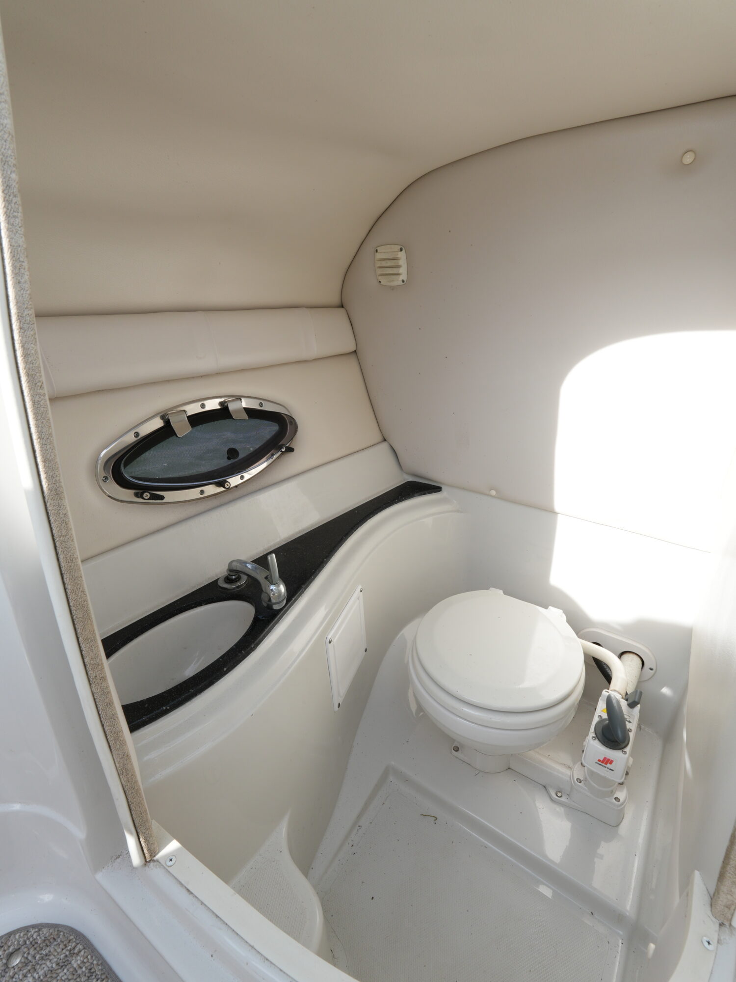 Crownline 265 SS — foto 21 van 30