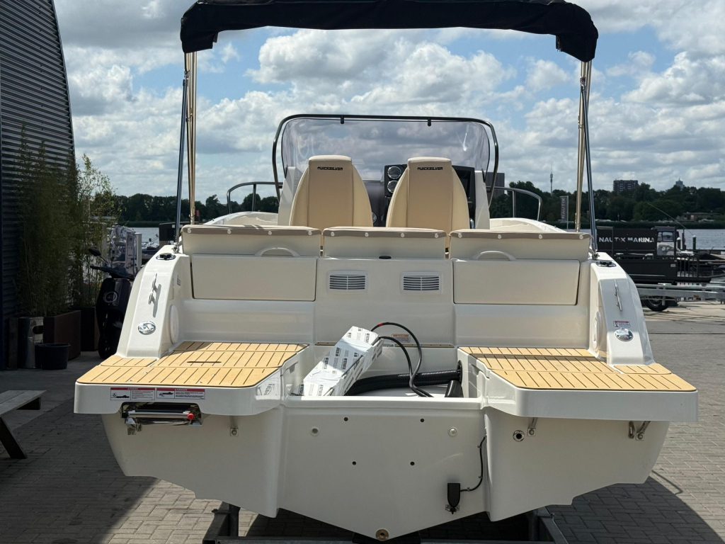 Quicksilver  705 Open — foto 4 van 9