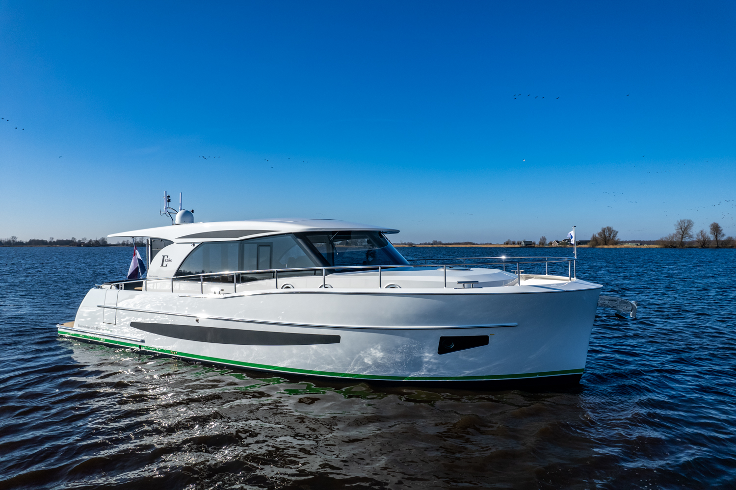 Boarncruiser 1280 Elegance Sedan - HYBRIDE — foto 3 van 33