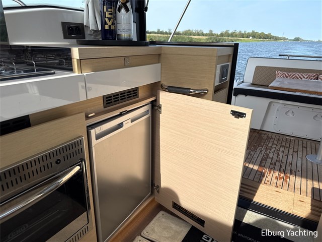 Jeanneau NC37 — foto 17 van 94